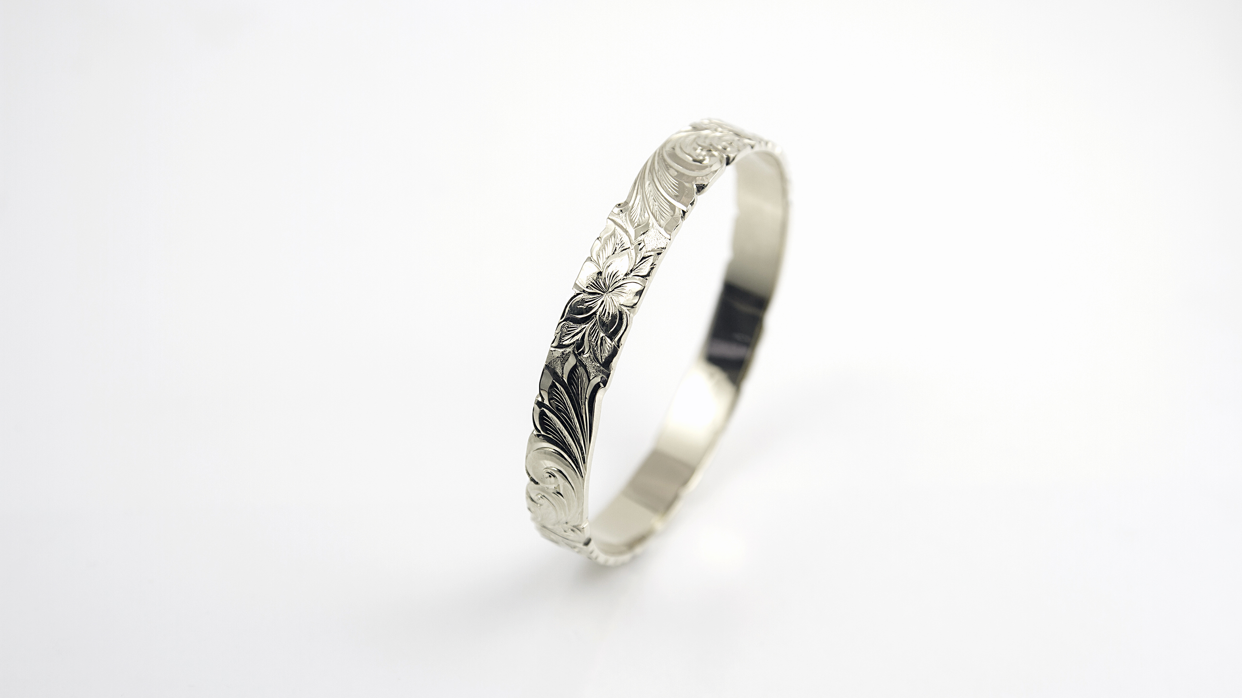 ハワイアンジュエリー・ハワイアンバングル