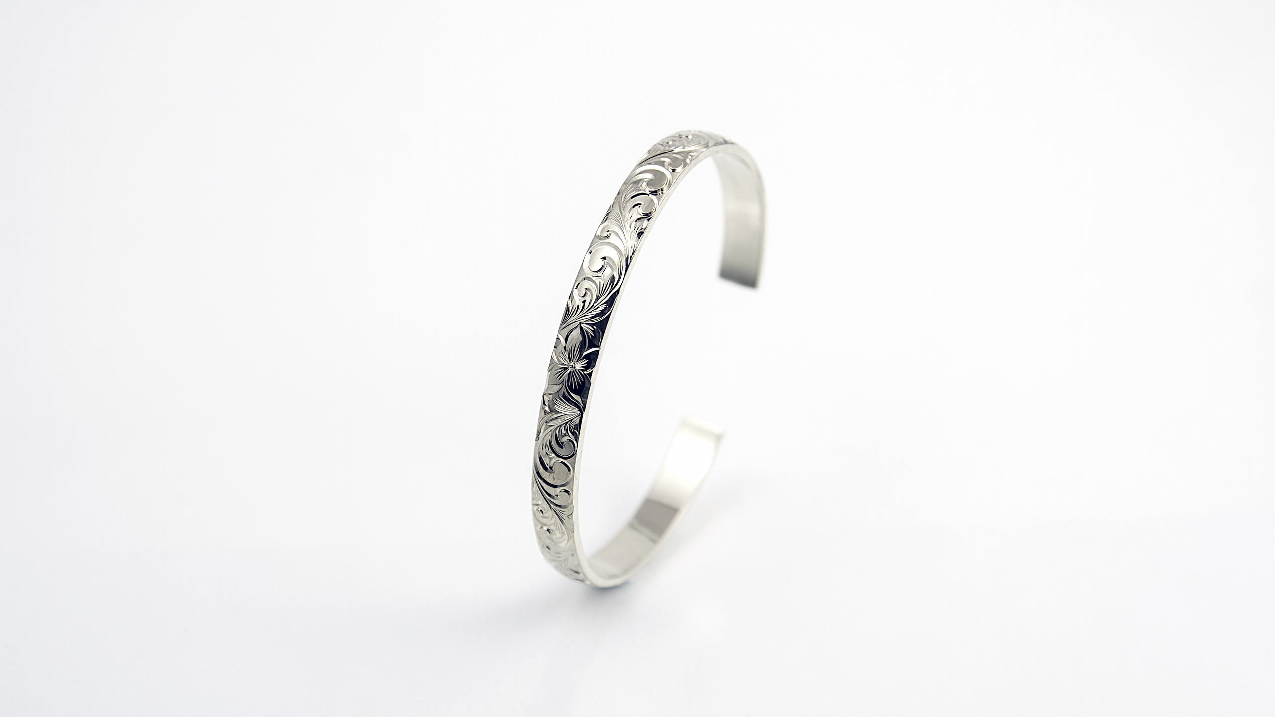 ハワイアンジュエリー・ハワイアンバングル