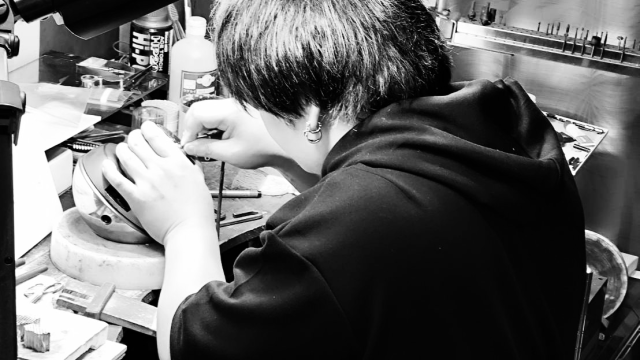 唯一無二の彫り技術「ディープカット」——ハワイアンジュエリーに命を吹き込む日本の職人技